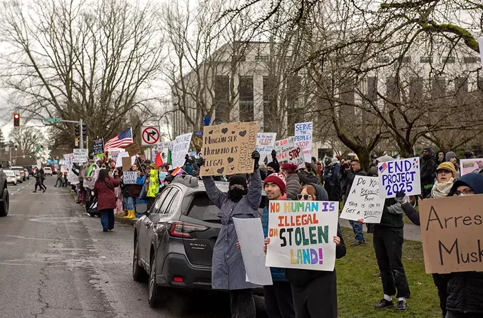 Good Morning, News: Dysentery(!) on the Rise in Portland, Musk's Impotent Chainsaw, and the Trump Resistance Is Alive and Well In Oregon
